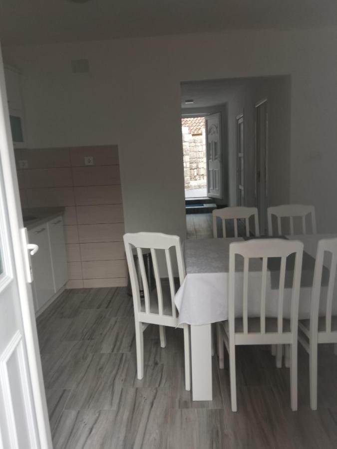 Apartment Rosic بيراتس المظهر الخارجي الصورة